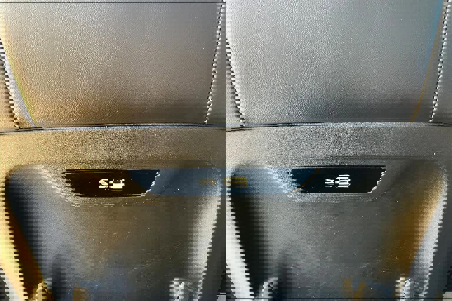 Used 2024 Chrysler Pacifica Touring-L image 34