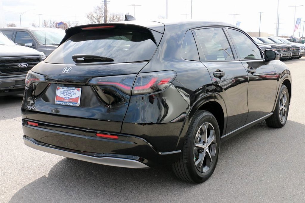 Used 2025 Honda HR-V EX-L image 5