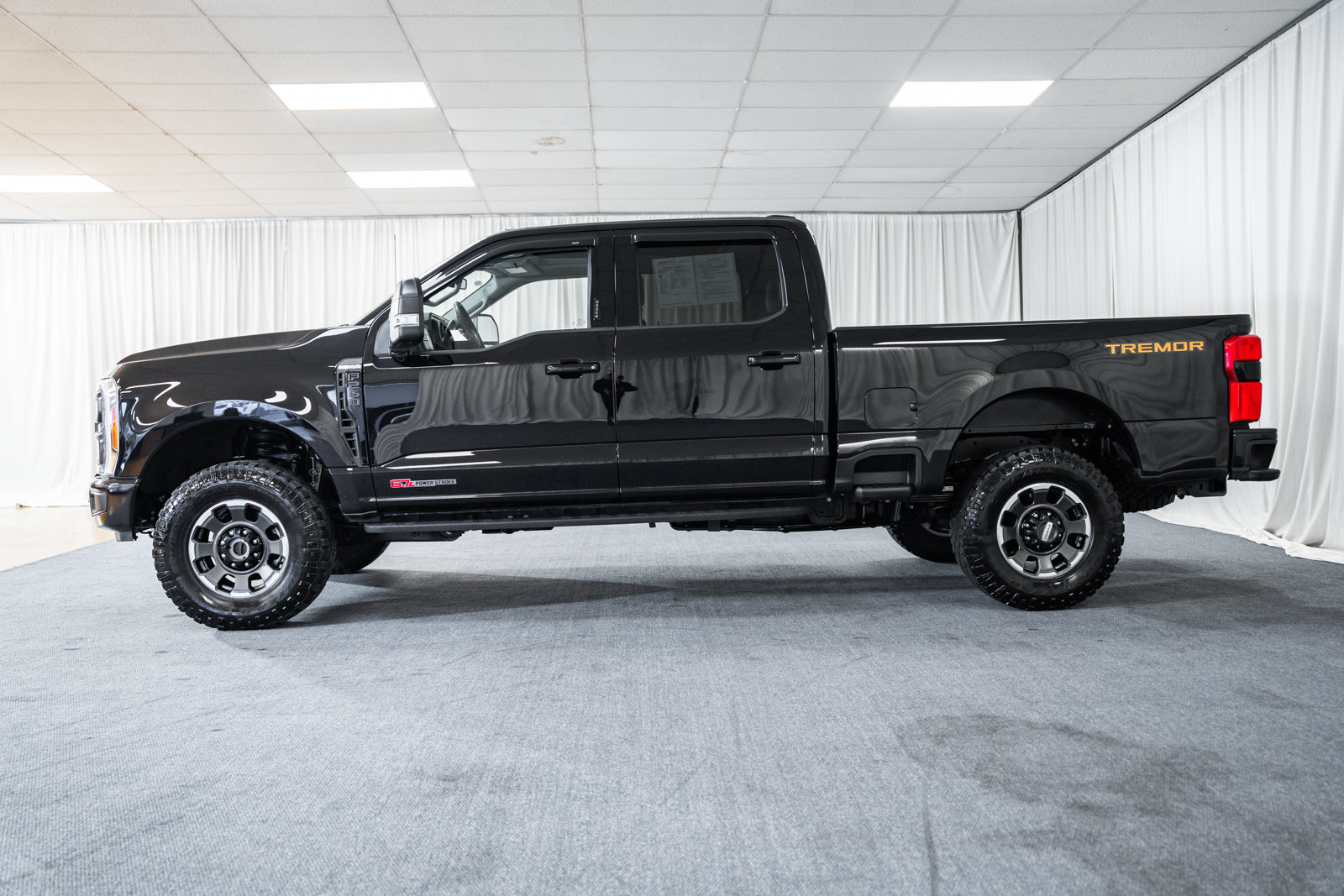 Certified 2023 Ford F250 XLT w/ Tremor Off-Road Package AWD/4WD image 5