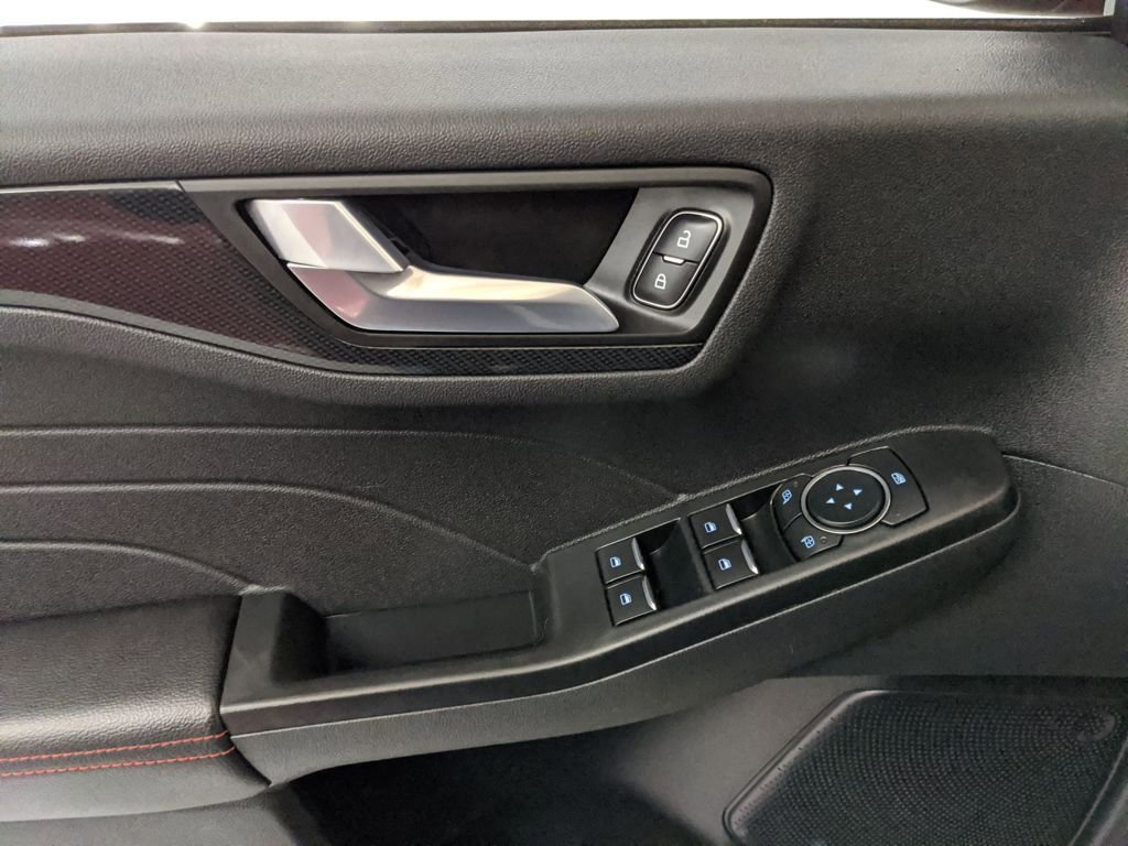 Certified 2025 Ford Escape ST-Line image 15