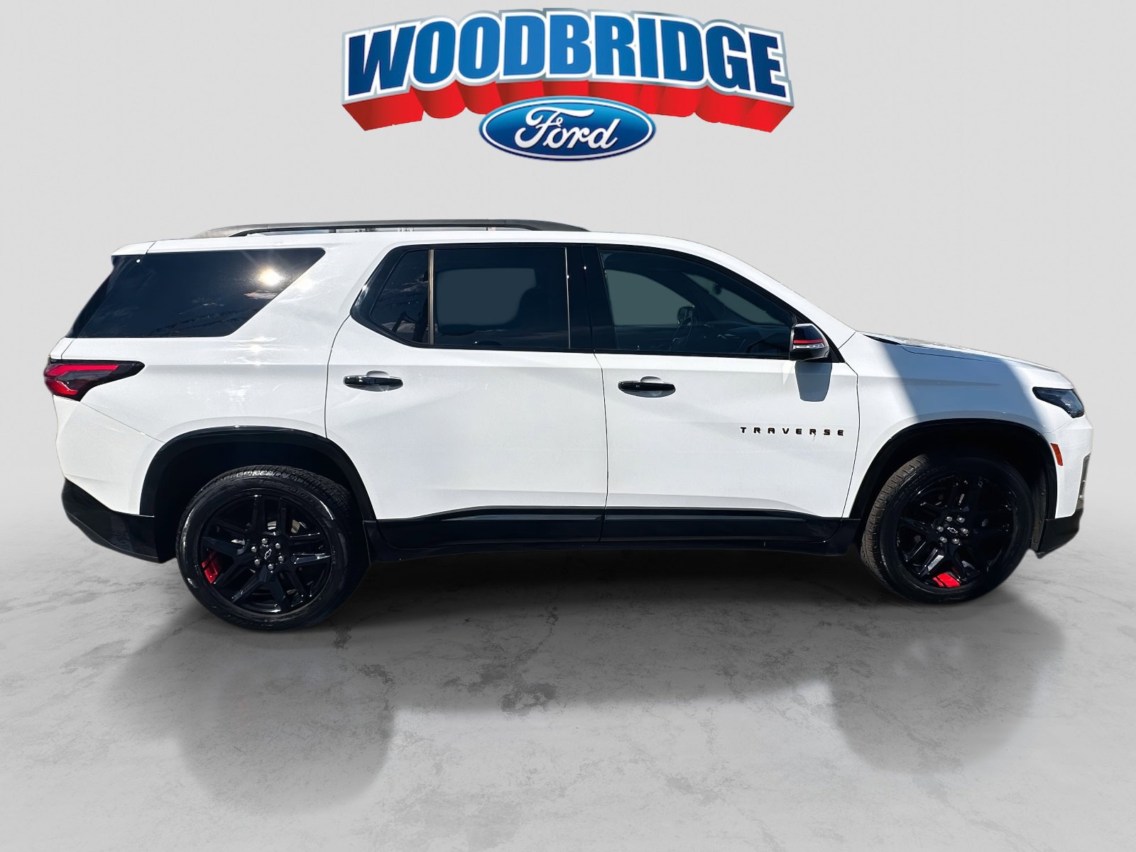 Used 2023 Chevrolet Traverse Premier w/ Redline Edition image 3