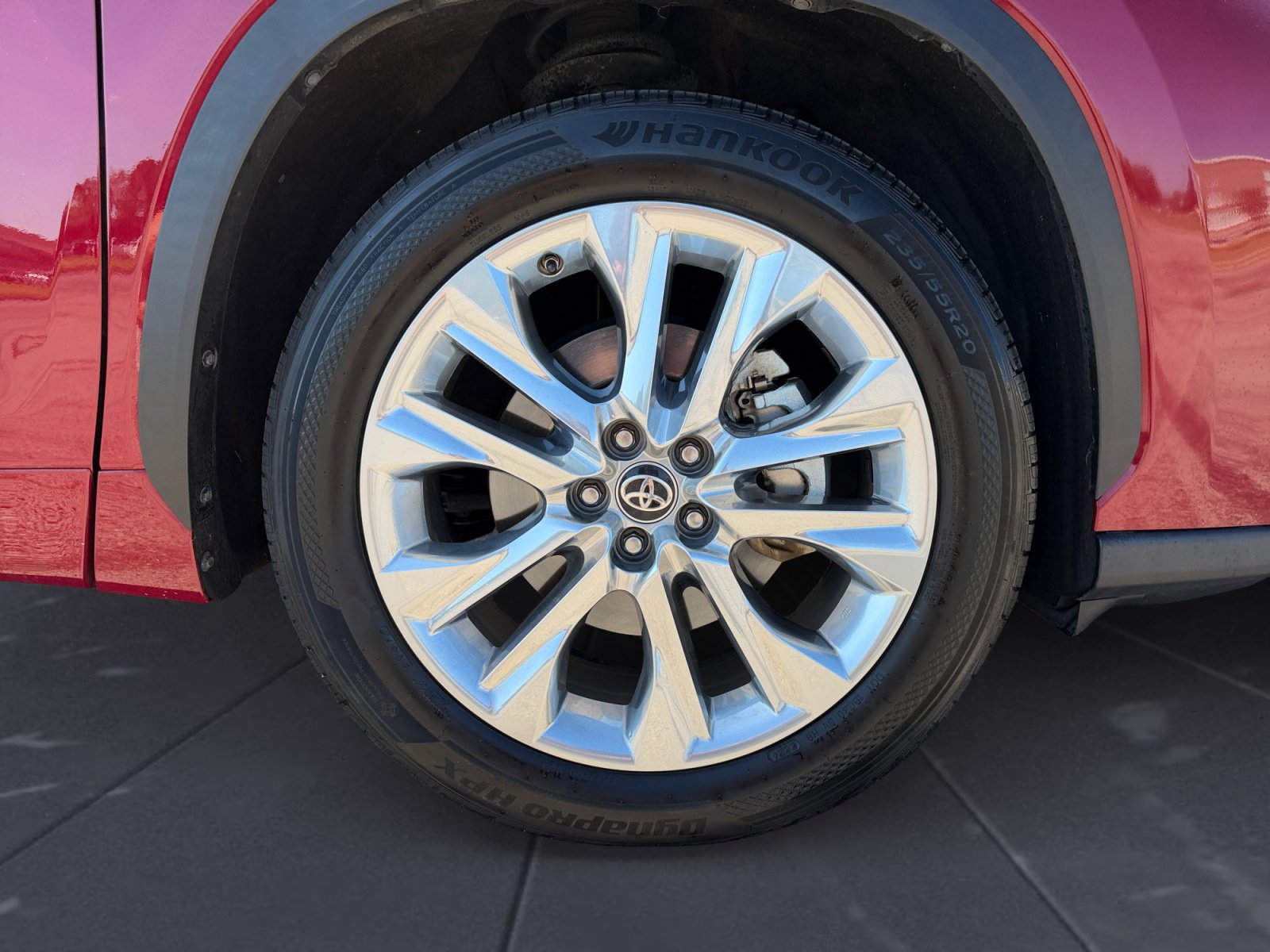 Used 2021 Toyota Highlander Limited FWD image 14