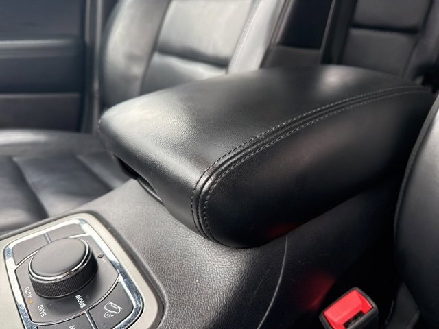 Used 2019 Jeep Grand Cherokee Limited image 20