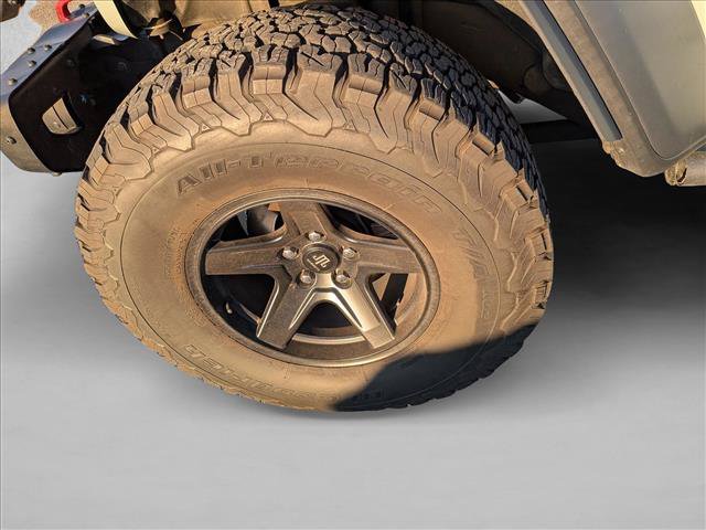 Used 2023 Jeep Wrangler Unlimited Rubicon w/ Xtreme 35 Tire Package AWD/4WD image 10