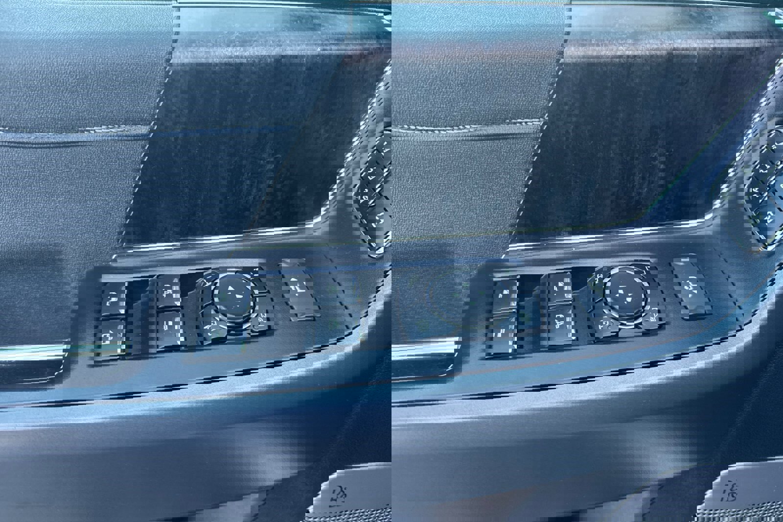 Certified 2023 Ford F250 Lariat w/ Lariat Ultimate Package image 12