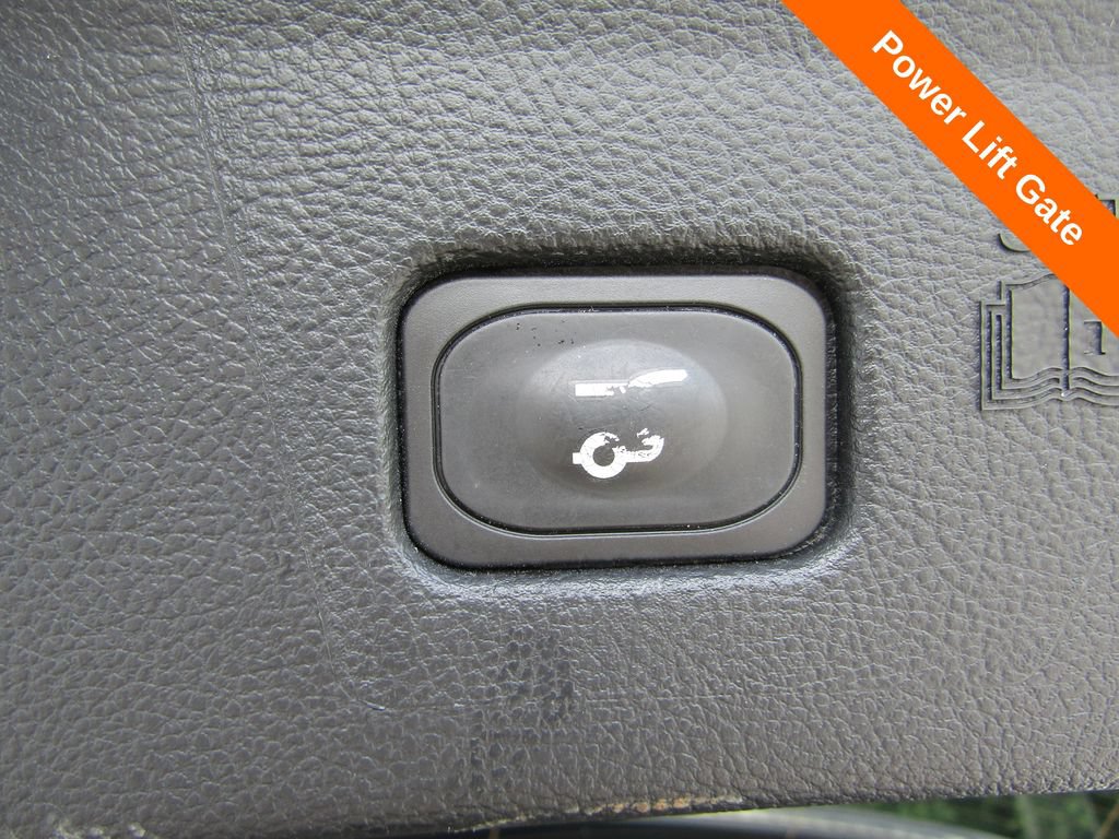 Certified 2024 Ford Edge SEL w/ Convenience Package AWD/4WD image 17