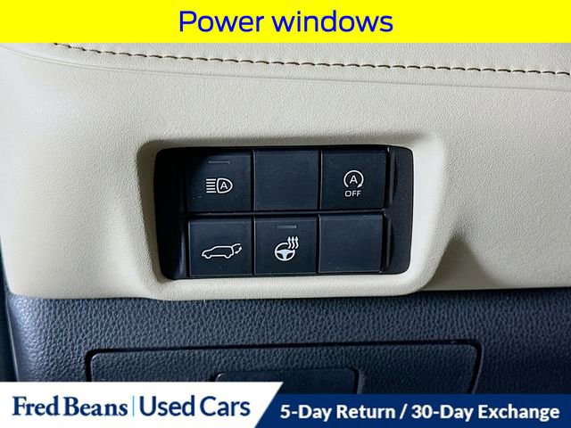 Used 2023 Toyota Highlander Limited image 12