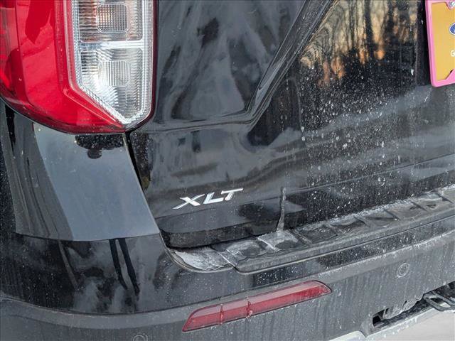 Certified 2023 Ford Explorer XLT w/ Equipment Group 202A image 12
