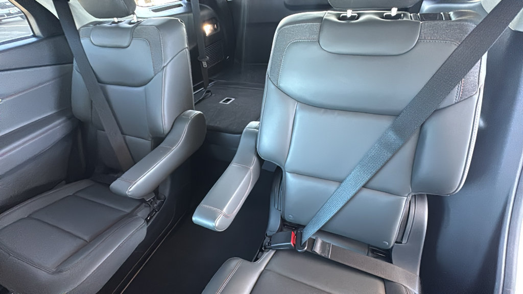 Certified 2025 Ford Explorer Active w/ Active Comfort Package RWD image 23