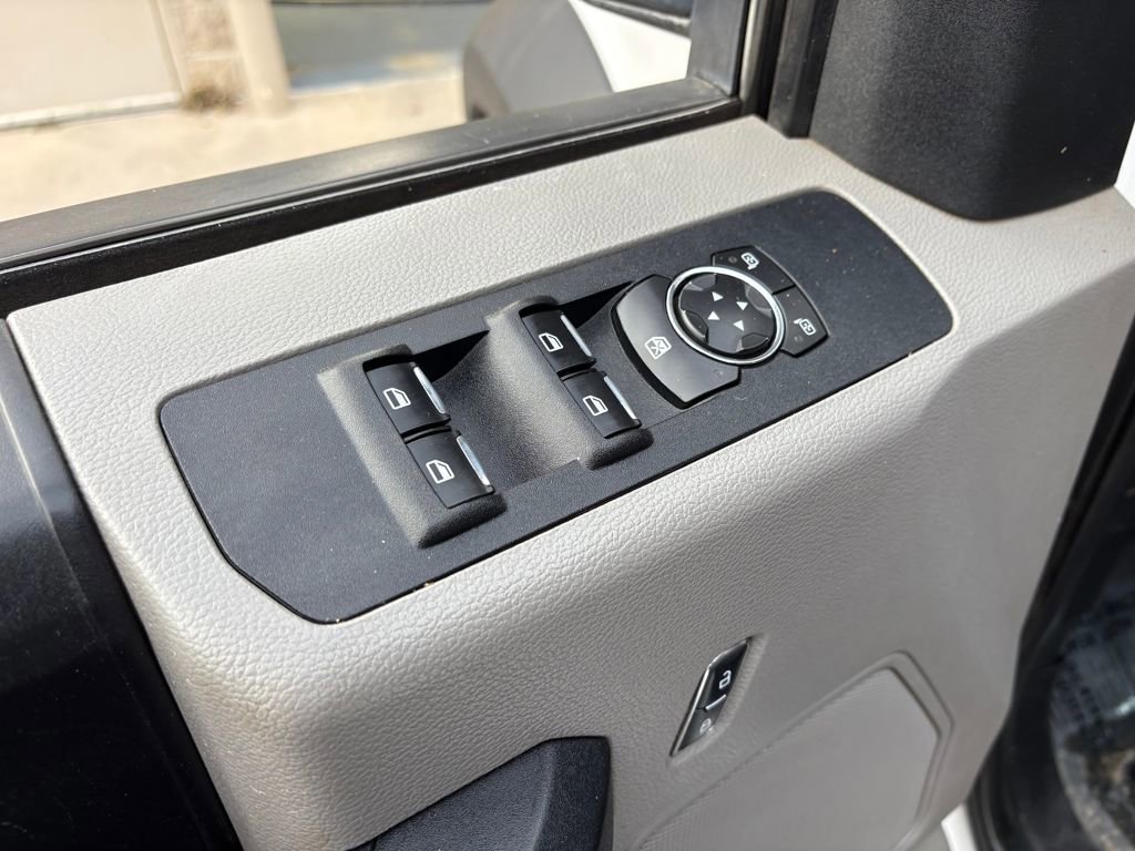 Certified 2017 Ford F550 4x4 Crew Cab Super Duty image 14