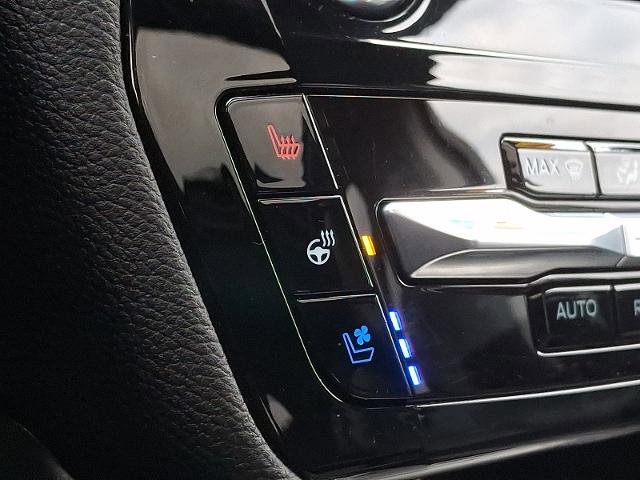 Certified 2022 Ford Explorer Limited w/ Hybrid Equipment Group 310A image 25