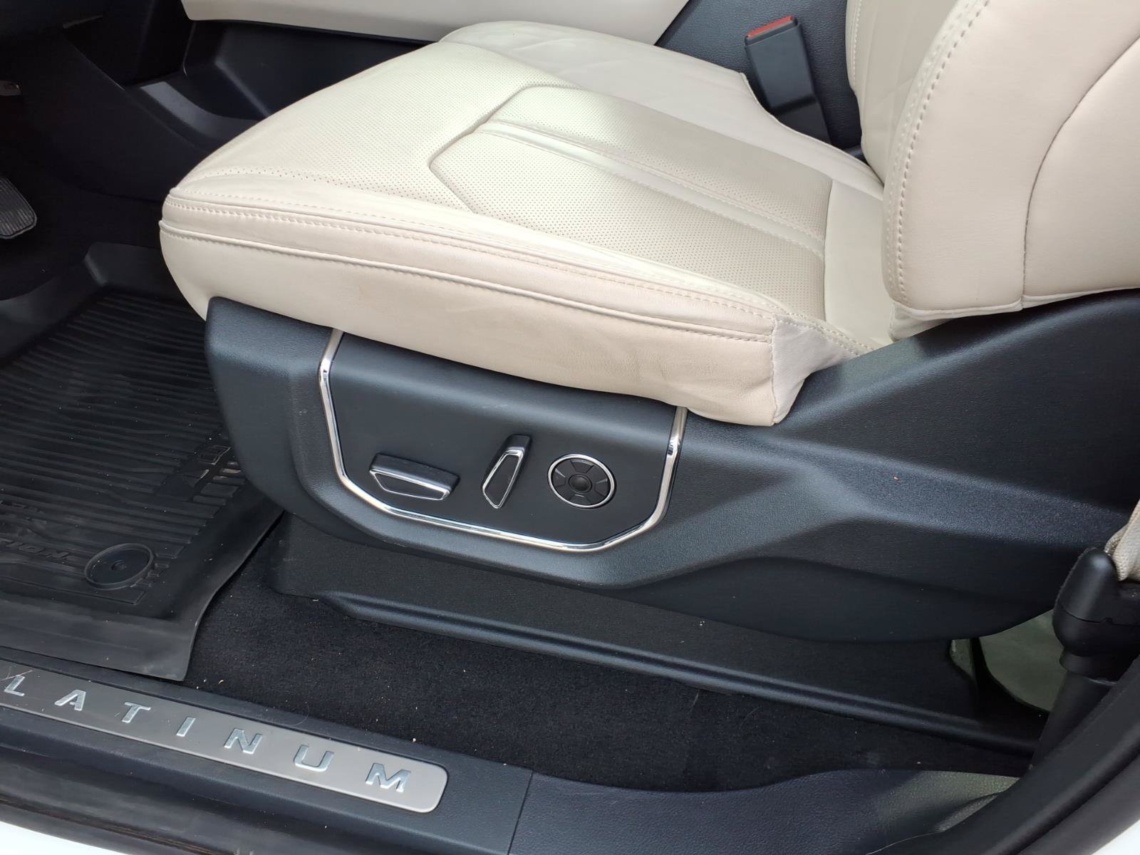 Certified 2024 Ford Expedition Platinum AWD/4WD image 11