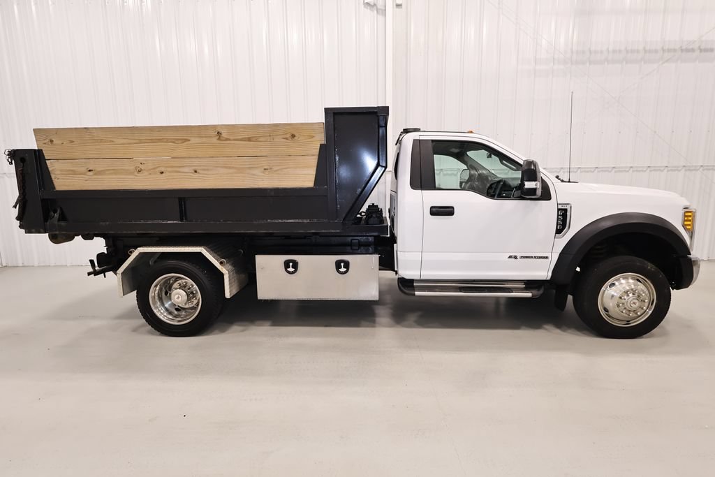 Certified 2017 Ford F550 4x4 Regular Cab Super Duty w/ XLT Value Package image 2