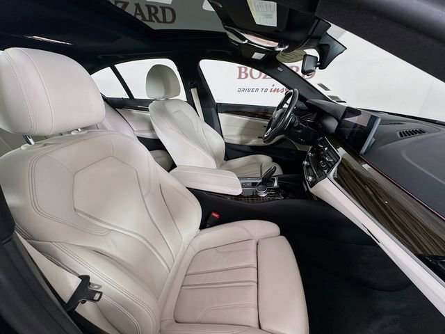 Used 2021 BMW 530i xDrive w/ Premium Package image 33