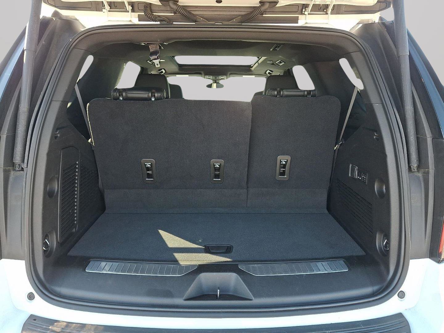 Used 2021 Chevrolet Tahoe RST w/ Luxury Package image 29