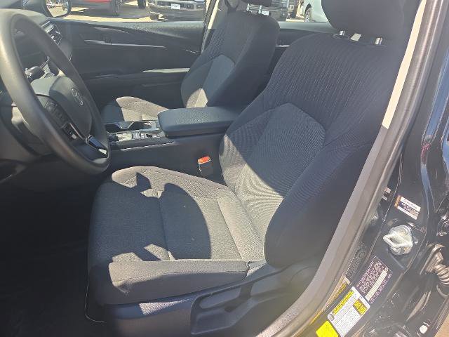 Used 2025 Toyota Camry LE AWD/4WD image 17