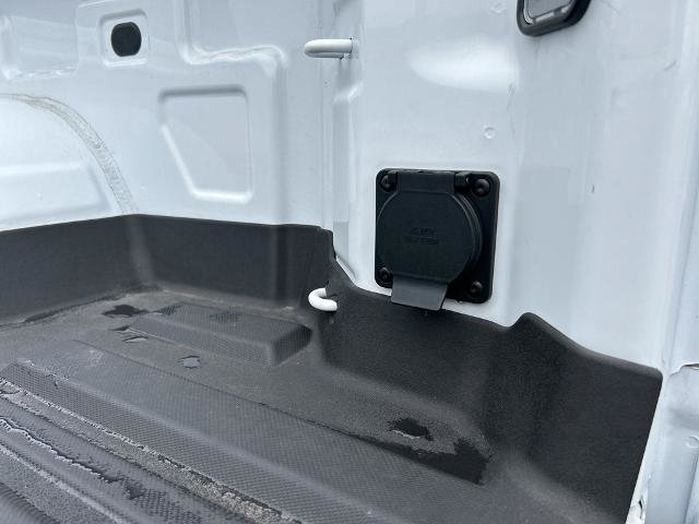 Used 2025 Chevrolet Silverado 1500 RST AWD/4WD image 10