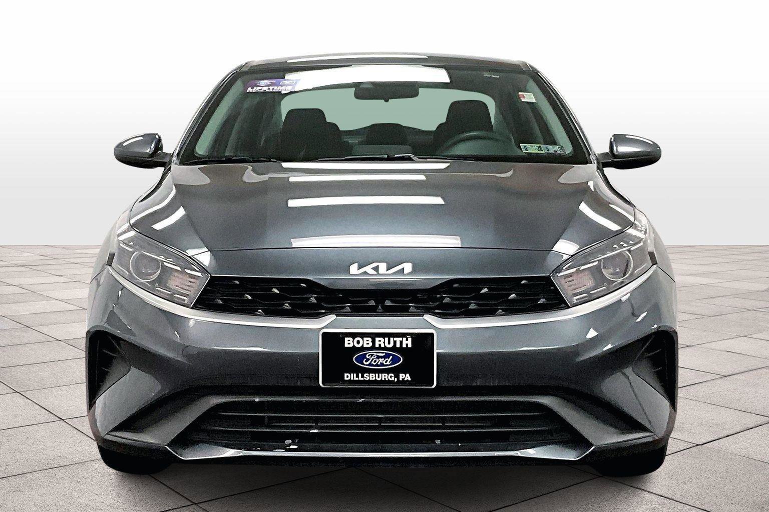 Used 2024 Kia Forte LXS image 3