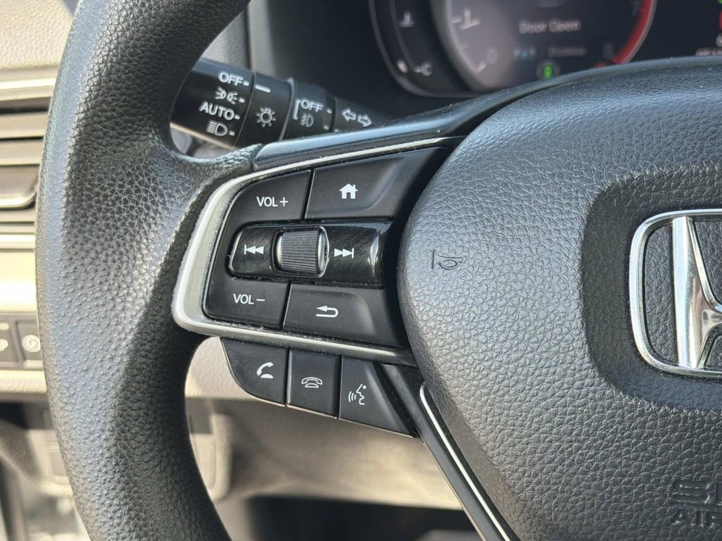 Used 2019 Honda Accord EX image 10
