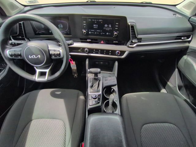 Used 2025 Kia Sportage LX FWD image 17
