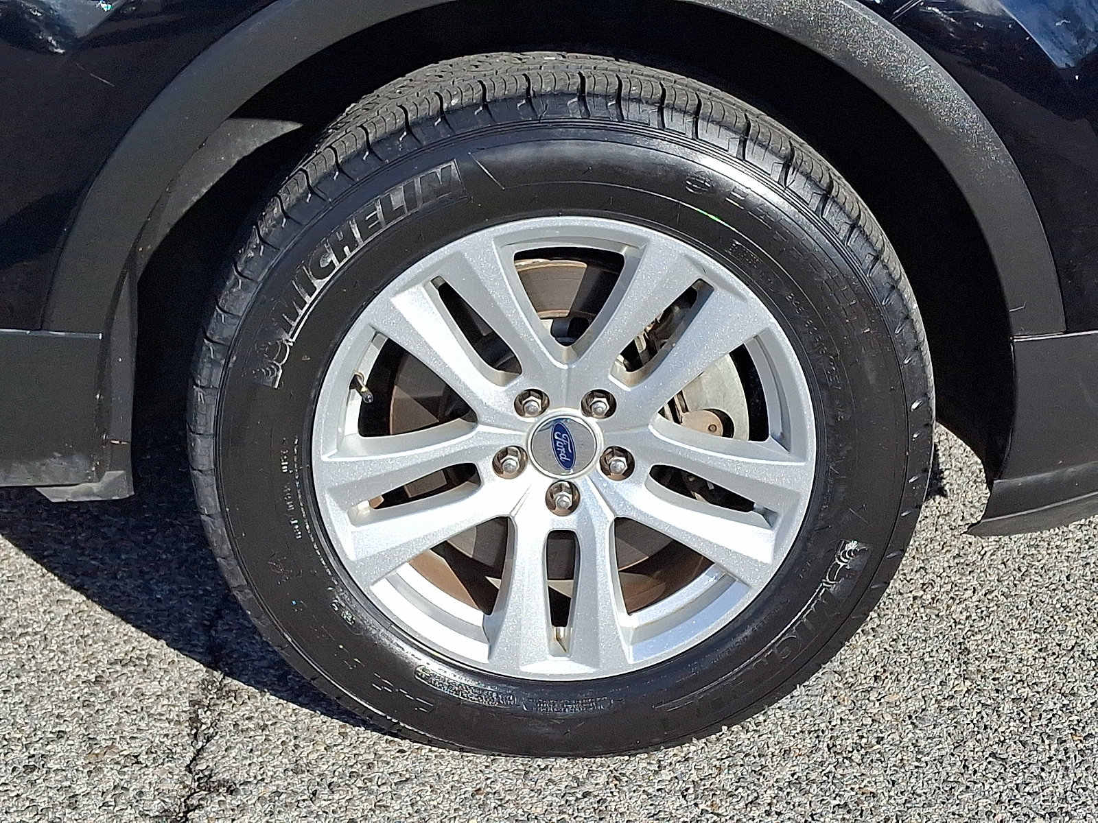 Certified 2018 Ford Explorer XLT w/ Equipment Group 202A image 11