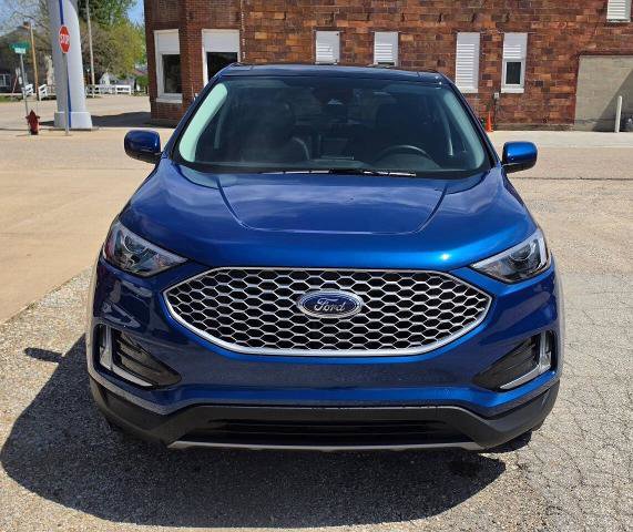 Certified 2024 Ford Edge SEL w/ Convenience Package AWD/4WD image 3