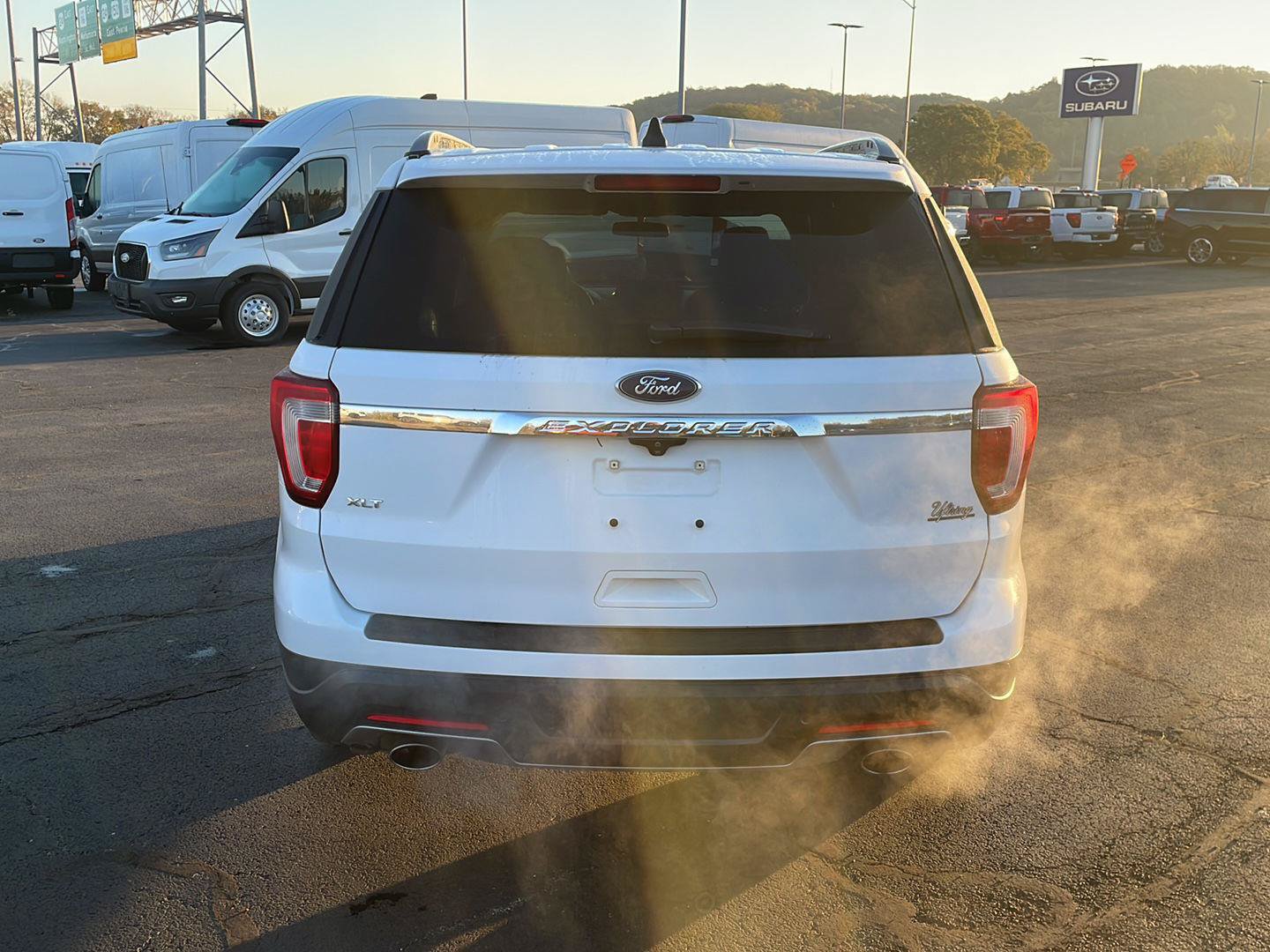 Certified 2018 Ford Explorer XLT FWD image 4