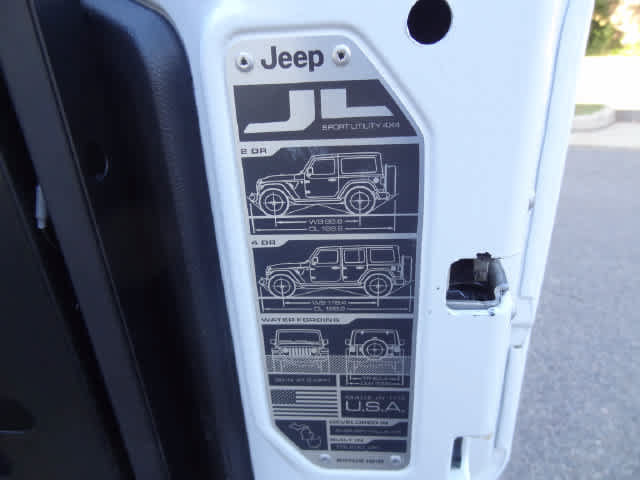Used 2018 Jeep Wrangler Rubicon AWD/4WD image 13