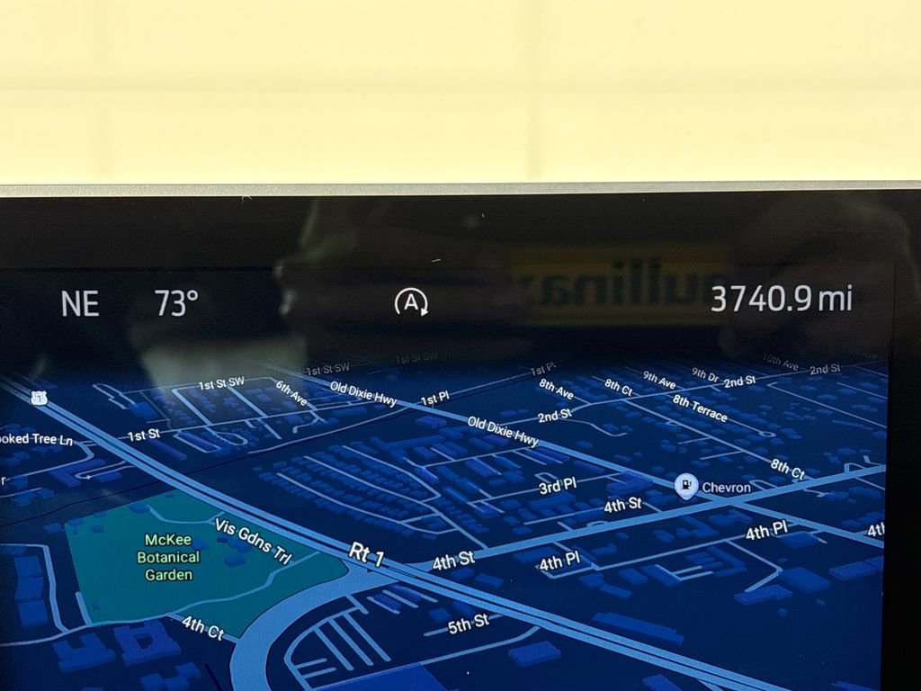 Certified 2025 Ford Expedition Platinum image 23