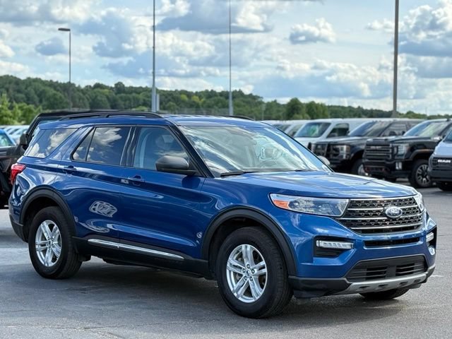 Certified 2023 Ford Explorer XLT w/ Equipment Group 202A AWD/4WD image 32