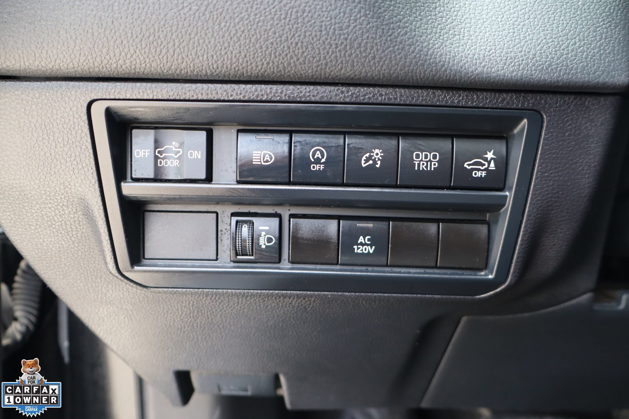 Used 2024 Toyota Tundra Limited w/ Power Package AWD/4WD image 15