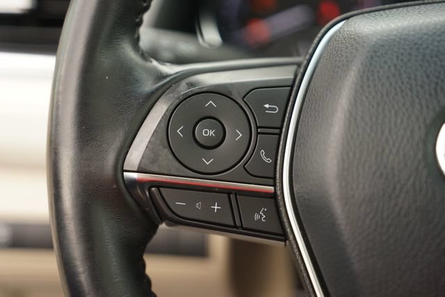 Used 2018 Toyota Camry XLE FWD image 23