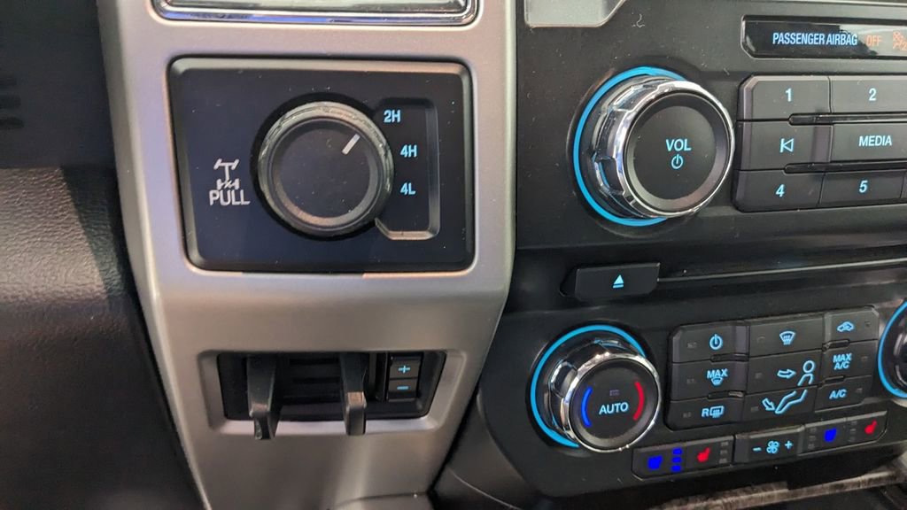 Certified 2018 Ford F250 Lariat w/ Chrome Package image 31