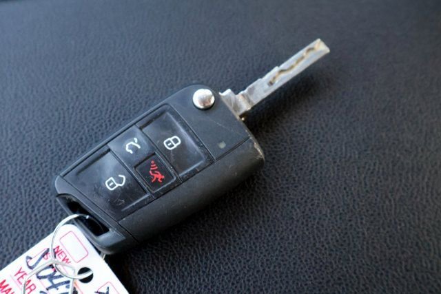 Used 2025 Volkswagen Jetta S image 32