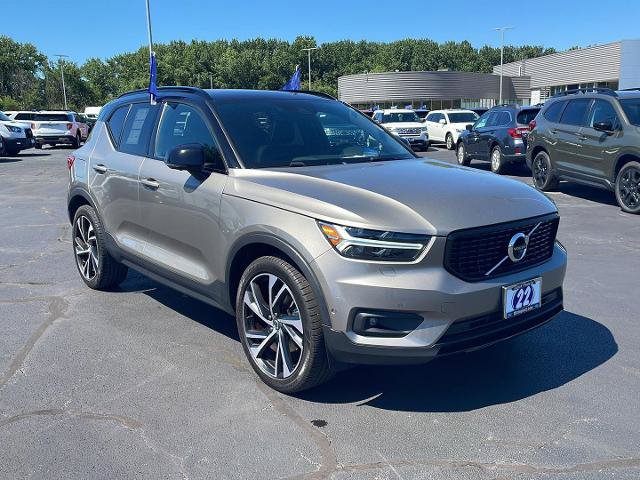 Used 2022 Volvo XC40 T5 R-Design w/ Advanced Package AWD/4WD image 7