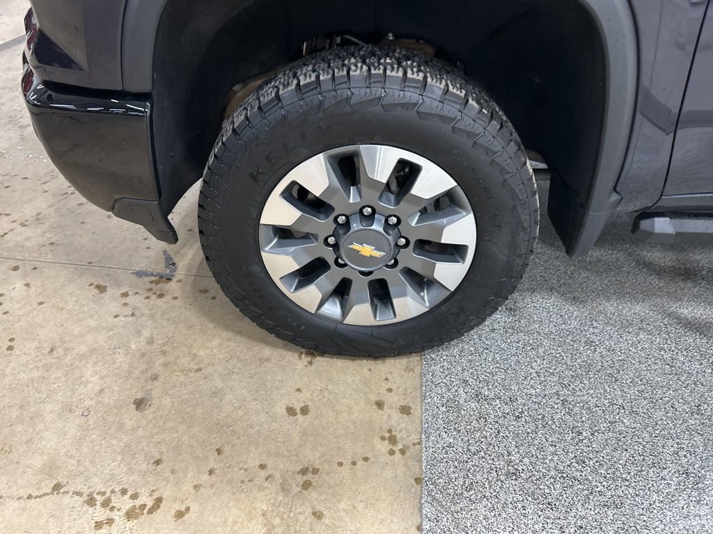 Used 2024 Chevrolet Silverado 2500 Custom w/ Custom Convenience Package image 25