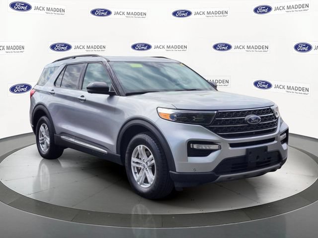 Certified 2023 Ford Explorer XLT w/ Equipment Group 202A AWD/4WD image 7