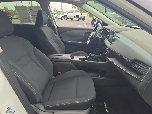 Used 2023 Nissan Rogue S FWD image 15