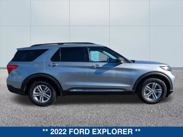 Certified 2022 Ford Explorer XLT image 2
