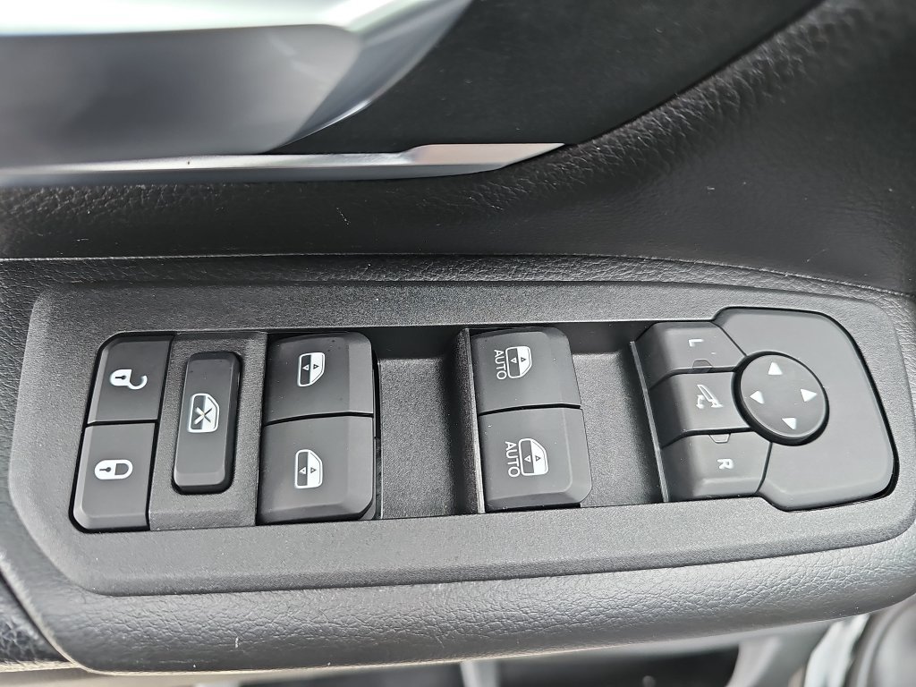 Used 2025 RAM 1500 Big Horn AWD/4WD image 27