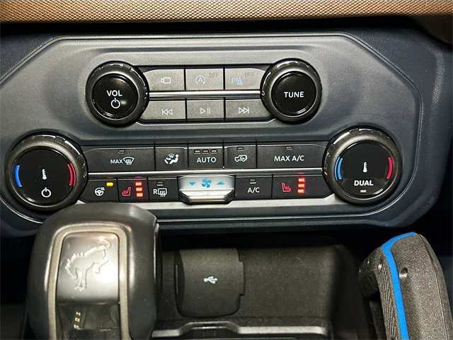 Certified 2022 Ford Bronco Outer Banks w/ Sasquatch Package image 28