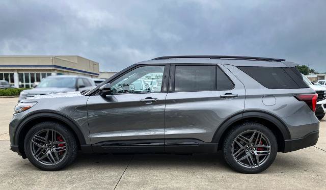 Certified 2025 Ford Explorer ST w/ Sun And Sound Package AWD/4WD image 2