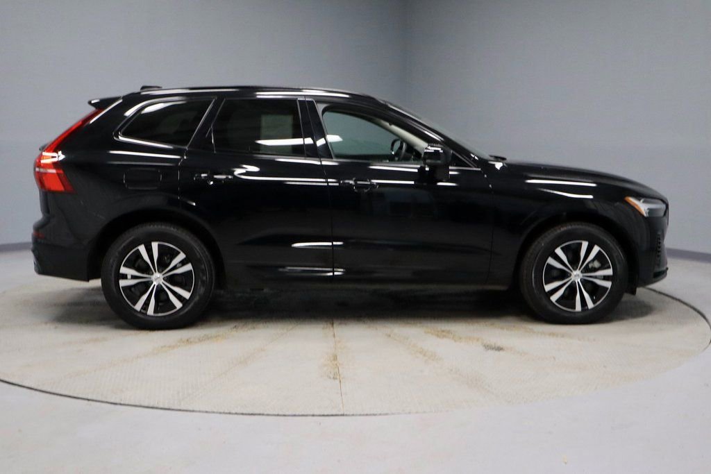 Used 2024 Volvo XC60 T8 Core image 6