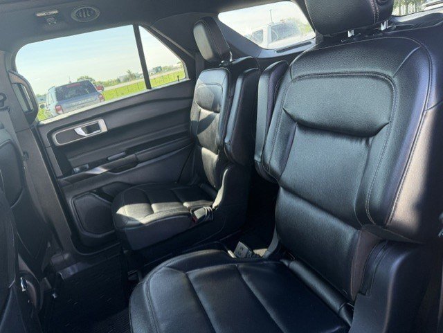 Certified 2020 Ford Explorer XLT w/ Equipment Group 202A AWD/4WD image 27