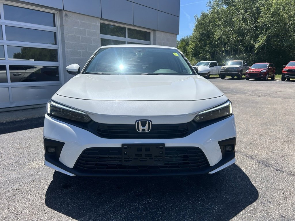 Used 2023 Honda Civic Touring image 2