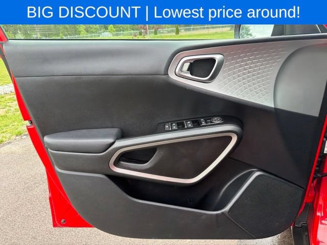 Used 2024 Kia Soul LX w/ Option Group 015 FWD image 13