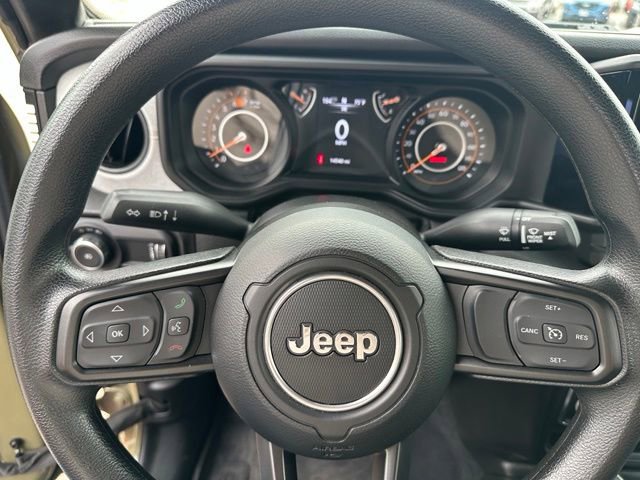Used 2025 Jeep Wrangler Sport AWD/4WD image 21