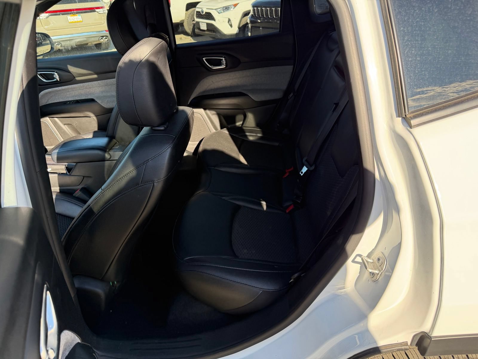 Used 2024 Jeep Compass Latitude AWD/4WD image 12