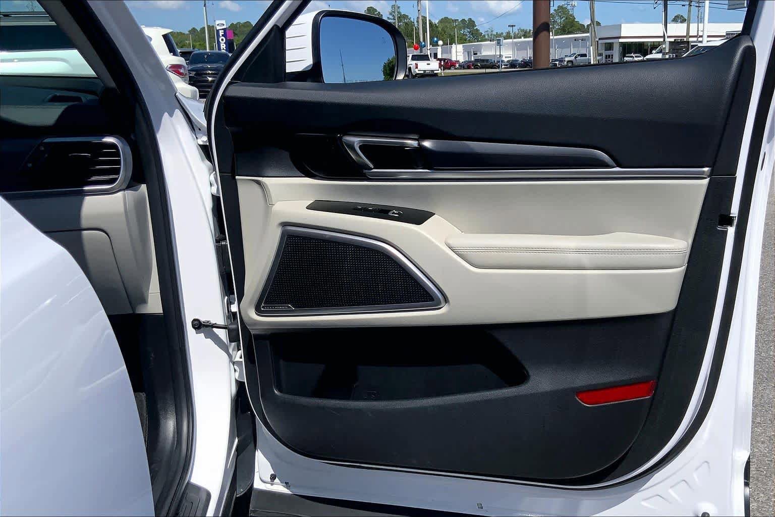 Used 2024 Kia Telluride S FWD image 21
