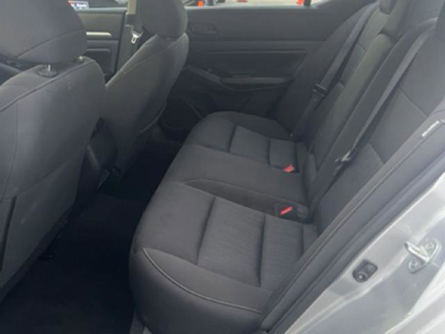 Used 2023 Nissan Altima 2.5 SV image 12